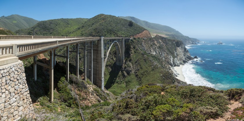 studying in the US_Creek_Bridge