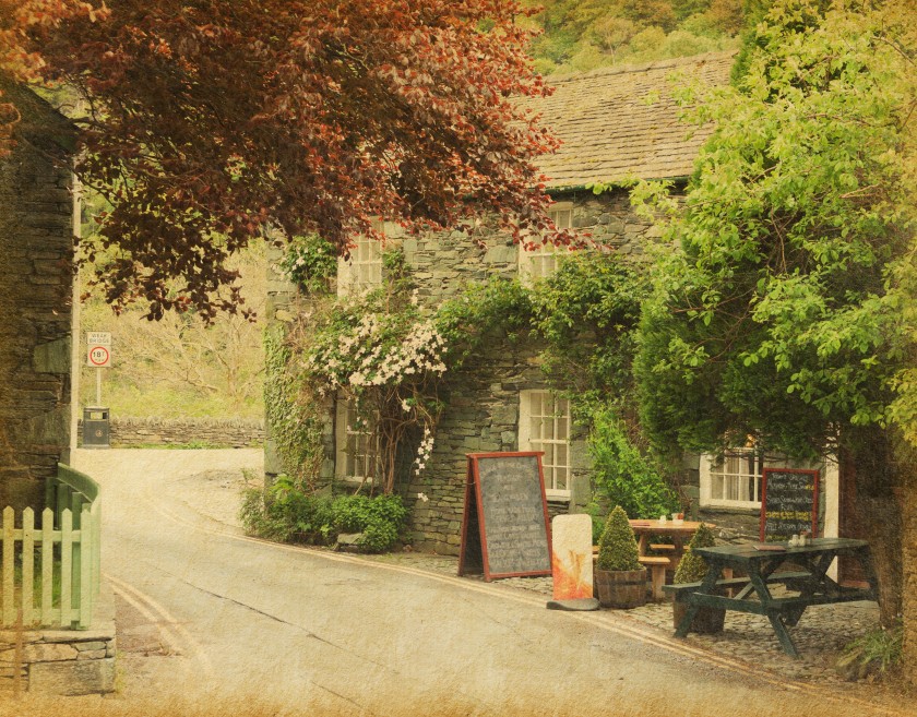 studying in the UK_Old pubs