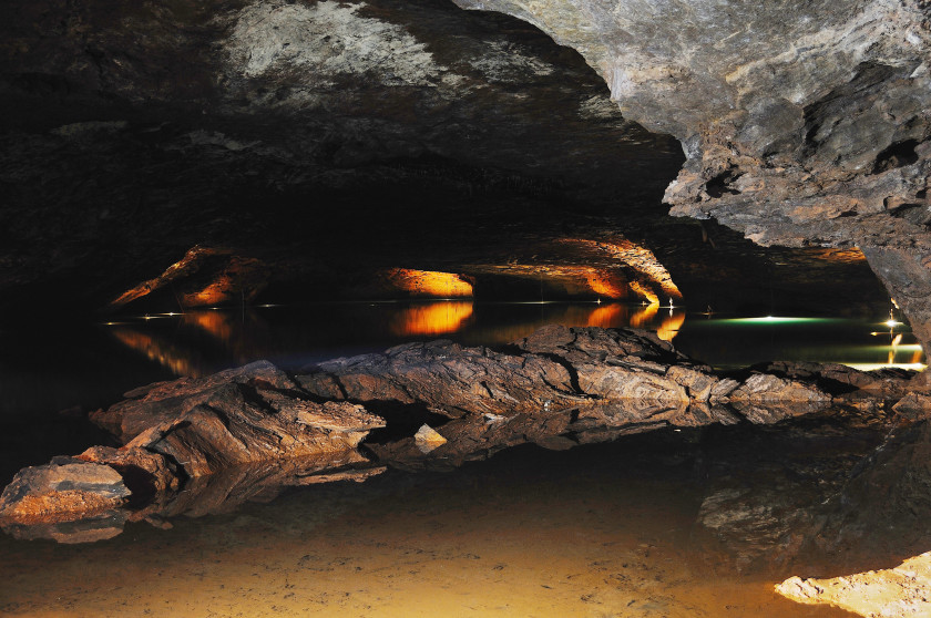 study in the US: underground lake