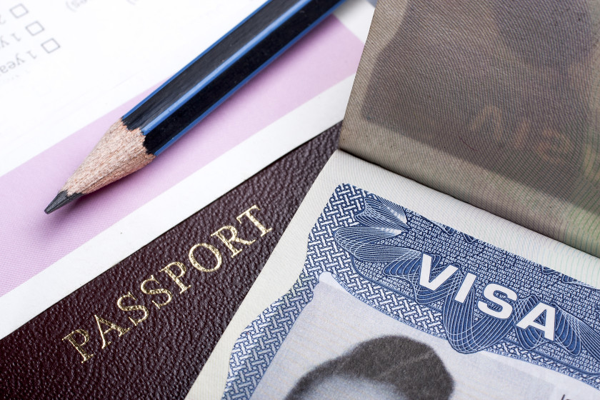 How to Live in teh UK After Studying There_Visas