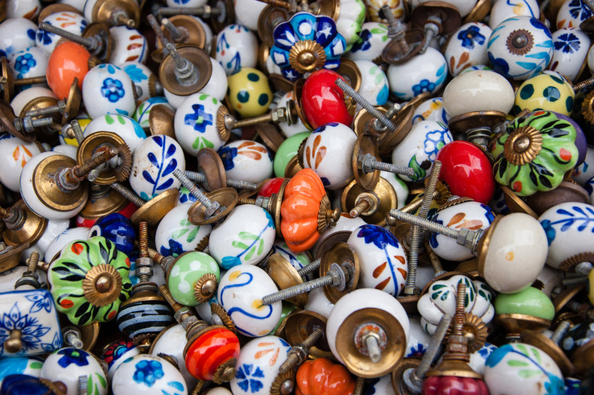 A pile of drawer knobs