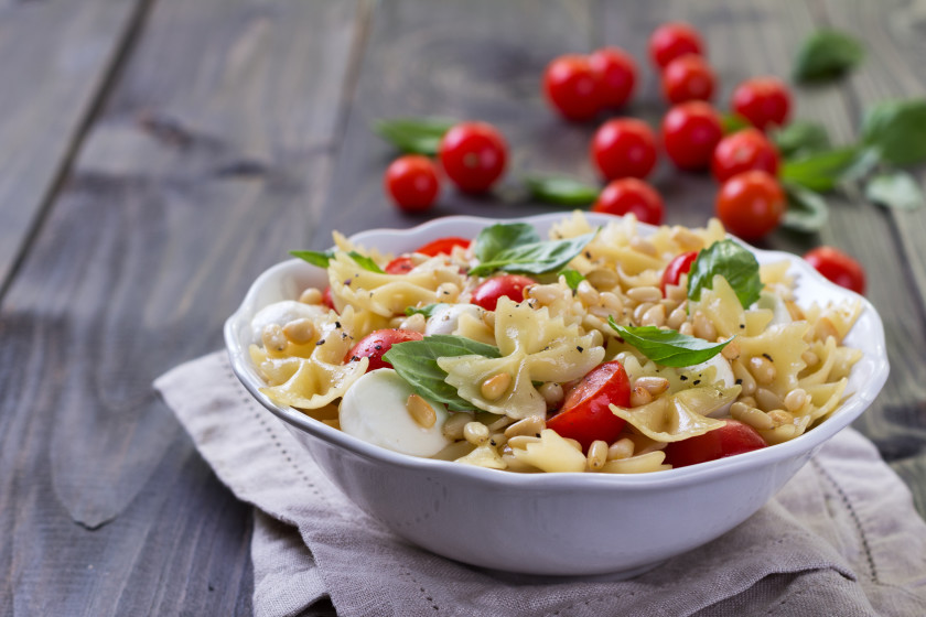 easy student meals: tomato pasta