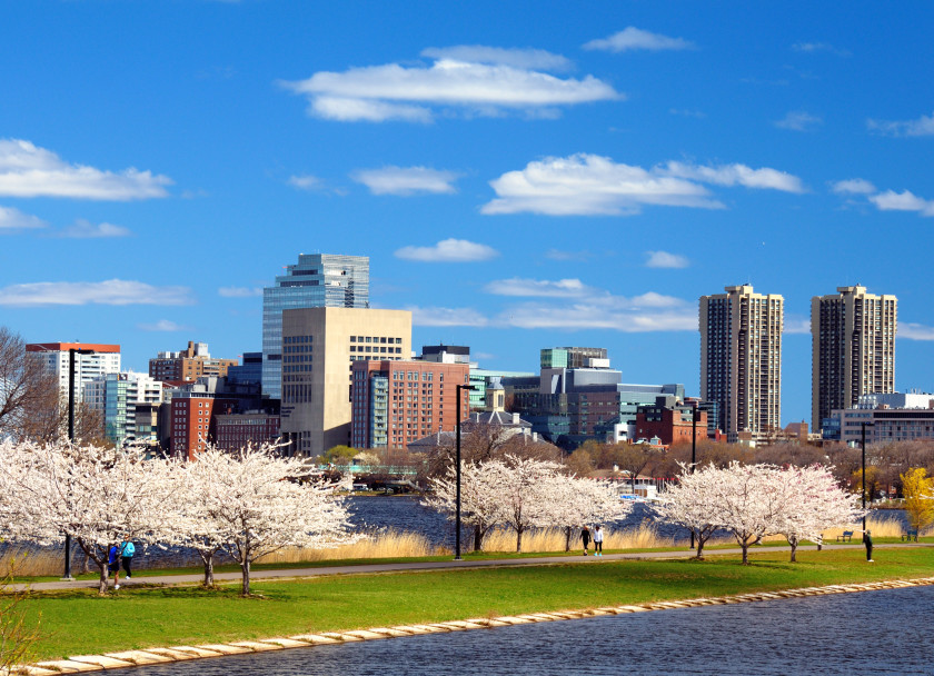 study spots for students in boston: charles river esplanade