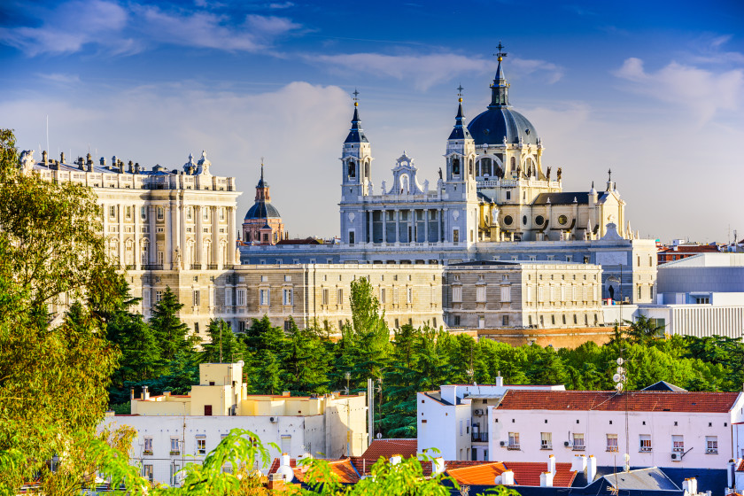 Amazing Scholarships To Study In The Best Cities In The World_Madrid