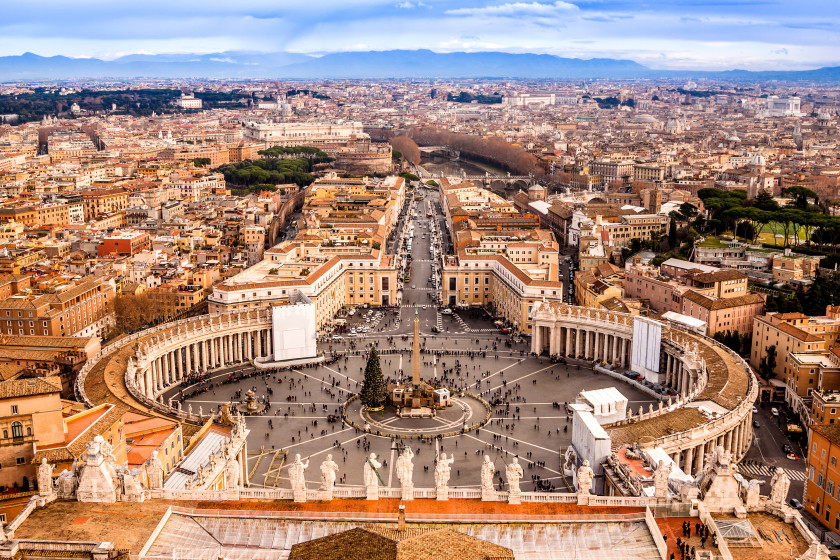Amazing Scholarships To Study In The Best Cities In The World_Rome