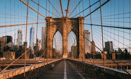 Brooklyn Bridge connects Manhattan and Brooklyn in New York City
